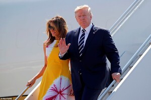 17641894-7389913-The_couple_arrived_after_the_president_took_a_swipe_at_fellow_le-a-52_1566649888099.jpg