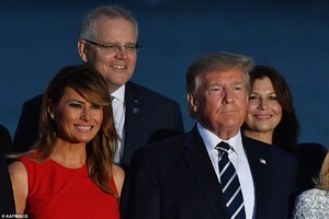 17687440-7393845-Australia_s_First_Lady_Jenny_Morrison_right_back_joined_her_husb-a-20_1566783021129.jpg