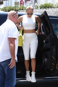 jen290819BZNimage102.jpg