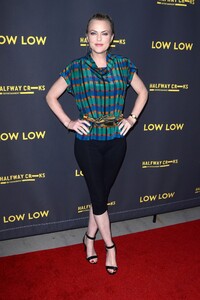        hen180819BZNimage118.jpg