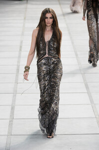 2030643780_RobertoCavalli2011WomenRTW130.thumb.jpg.7266551f9af9b3c38bd1e37b77d1d806.jpg