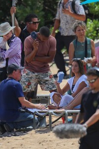       lea100819BZNimage19.jpg