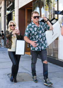 Heidi+Montag+Spencer+Pratt+shop+Gucci+Beverly+gCiQ8zGltONx.jpg