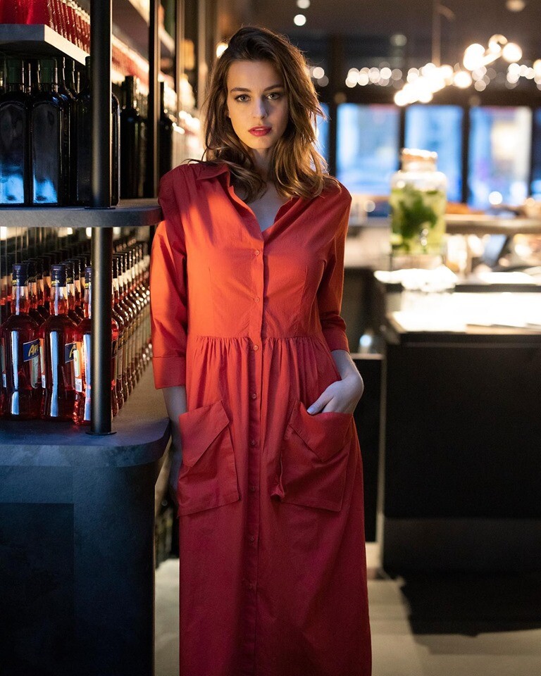 https://www.bellazon.com/main/uploads/monthly_2019_08/244724041_DeborahGhysMarlo3.jpg.9ad71aeef66c202ed677154b0415a32e.jpg