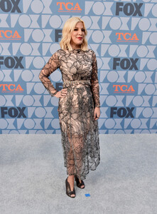 Tori+Spelling+FOX+Summer+TCA+2019+Star+Party+0d9mc_ZOmzvx.jpg