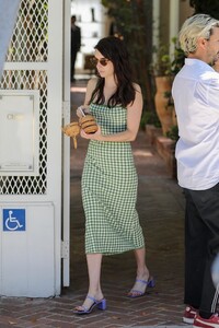        rob160819BZNimage101.jpg