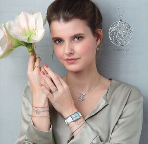 Anne Wunderlich - Julie Julsen3.JPG