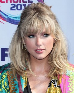       tay110819BZNimage131.jpg