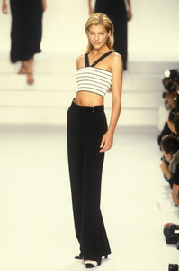 494144127_RalphLauren1996WomenRTW62.thumb.jpg.ce01f20fa8ac2b5c810893eb1fbaecfa.jpg