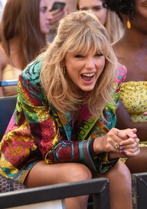       tay110819BZNimage101.jpg