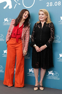 Catherine+Deneuve+La+V+rit+Truth+Photocall+gshbiEUIHFGx.jpg