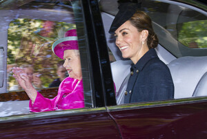 Royal+Family+Members+Attend+Crathie+Kirk+Church+M2pCNo-OFFtx.jpg