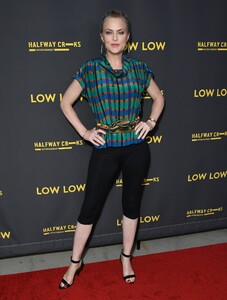        hen180819BZNimage116.jpg