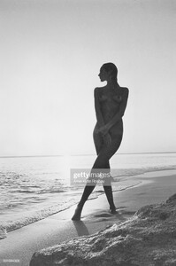 61970229_MarisaBerenson_ArnauddeRosnay.thumb.jpg.ce8739640464b891fde9b348938ec610.jpg