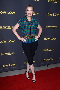        hen180819BZNimage115.jpg