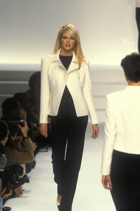 686928218_RalphLauren1996WomenRTW50.thumb.jpg.354bb0be014cef5da8ebb754adf1d4a1.jpg