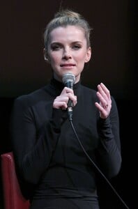 gil140819BZNimage111.jpg