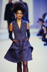 798175209_veronica(9).thumb.jpg.6a073b862bd2bead74f9e5b5d465fba5.jpg