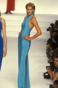 833807684_RalphLauren1996WomenRTW121.thumb.jpg.09375c37203e39cd76fd338693c817b9.jpg