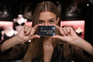 [1168640868] Victoria's Secret Debuts New Fall Collection With Angel Josephine Skriver In Boston.jpg