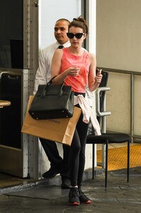       rob270819BZNimage104.jpg
