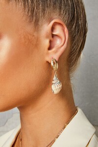 8or_4_9120-gold-shell-earrings.jpg