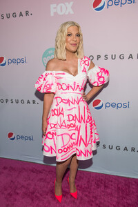 Tori+Spelling+Beverly+Hills+90210+Peach+Pit+CDn8Y6NcODgx.jpg