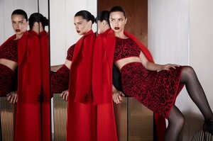 Adriana-Lima-BCBGMAXAZRIA-Fall-2019-Campaign19.jpg