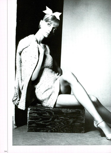 Charme_Meisel_Vogue_Italia_March_1994_03.thumb.png.912c193829a424c8ffc4b49c91c80fc7.png