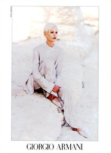 Lindbergh_Giorgio_Armani_Spring_Summer_1994_06.thumb.png.33a7bf2a922aaa72c1d922d989c79ae2.png