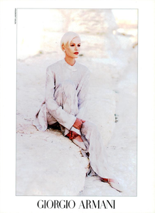 Lindbergh_Giorgio_Armani_Spring_Summer_1994_06.thumb.png.74a01edb49e4e8ff75a3ebf9b513fd4b.png