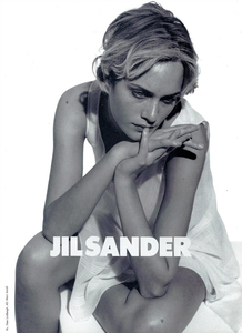 Lindbergh_Jil_Sander_Spring_Summer_1994_02.thumb.png.794778ce83ee8086fe913c046d84bb94.png