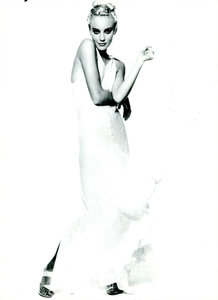 Meisel_Alberta_Ferretti_Spring_Summer_1994_03.thumb.png.492a915dcacb3d5300f6526801c6a9d2.png