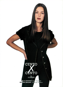 Meisel_Cento_x_Cento_by_Iceberg_Spring_Summer_1994_02.thumb.png.5877058af8523a108d632a1d6c6c510b.png