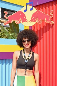 Nathalie-Emmanuel---Red-Bull-Sound-System-At-Notting-Hill-Carnival-in-Notting-Hill-02.thumb.jpg.558c454a026d6d30fc1ee7495f56feb0.jpg