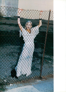 Newton_Blumarine_Spring_Summer_1994_10.thumb.png.a261167c9bd7d56a9021f2781458d6e5.png