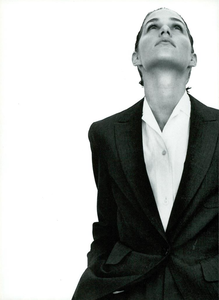 Strenesse_Group_Spring_Summer_1994_01.thumb.png.e98a33035be0f6153f47a29956265d41.png