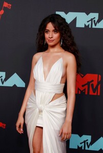 camila-cabello-2019-mtv-video-music-awards-in-newark-7.jpg