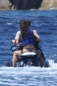 camila-morrone-in-bikini-and-leonardo-dicaprio-on-vacation-in-corsica-08-08-2019-7.thumb.jpg.1041097bae6b07d820a9eb01de7d2632.jpg