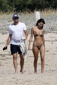 camila-morrone-rocks-leopard-print-bikini-while-enjoying-the-beach-and-jet-ski-ride-with-leonardo-dicaprio-in-corsica-france-0800819_8.thumb.jpg.3e237bd4e6d714b97139a8b591af7ca1.jpg
