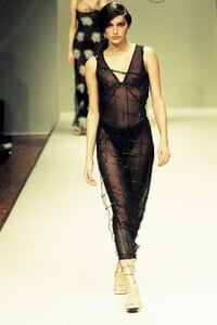 colette-dinnigan-ss-1999-2.thumb.jpg.7a13ef2c54a6622dea82cb4a2fe6edbf.jpg