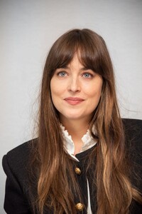 dakota-johnson-the-peanut-butter-falcon-press-conference-in-la-2019-6.jpg