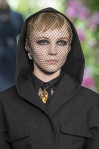 dior-hc-clp-rf19-0645.thumb.jpg.6939b1102ef52ca5a4aecd1bcee58627.jpg