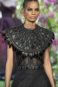 dior-hc-clp-rf19-0778.thumb.jpg.e74f76844046e81e7e53a110ed3a8020.jpg