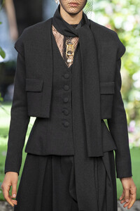 dior-hc-clp-rf19-0826.thumb.jpg.4c7796a60d02a1674f73e1b5cf782d7c.jpg