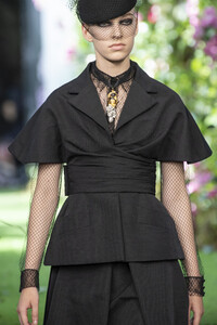 dior-hc-clp-rf19-0882.thumb.jpg.1271cdd1347d123a1bd08840921a7f03.jpg
