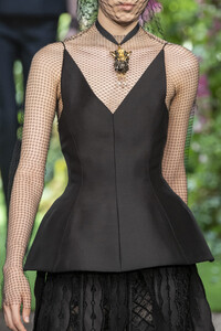 dior-hc-clp-rf19-1493.thumb.jpg.2dc0c98190cb2eab35d289a3da504bbc.jpg
