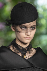dior-hc-clp-rf19-1512.thumb.jpg.71452830085cd4c0eb020554ef82d066.jpg