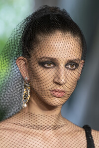 dior-hc-clp-rf19-1608.thumb.jpg.88c7a55fa7113124323535fb1248fd8a.jpg
