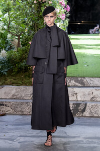 dior-hc-rf19-1828.thumb.jpg.5fb31c0ab8f7d9d4482beaff7a1aac3f.jpg